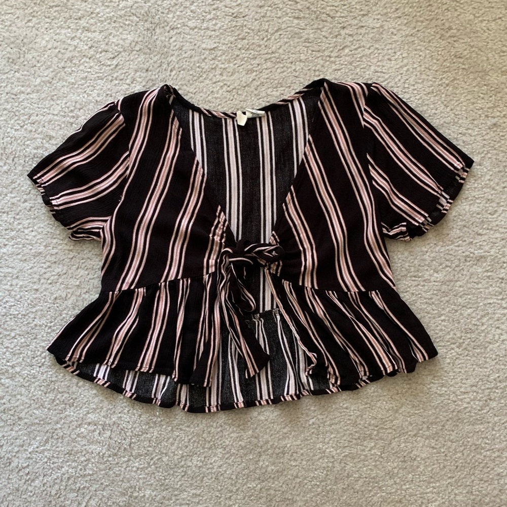Striped tie-up flowy crop top